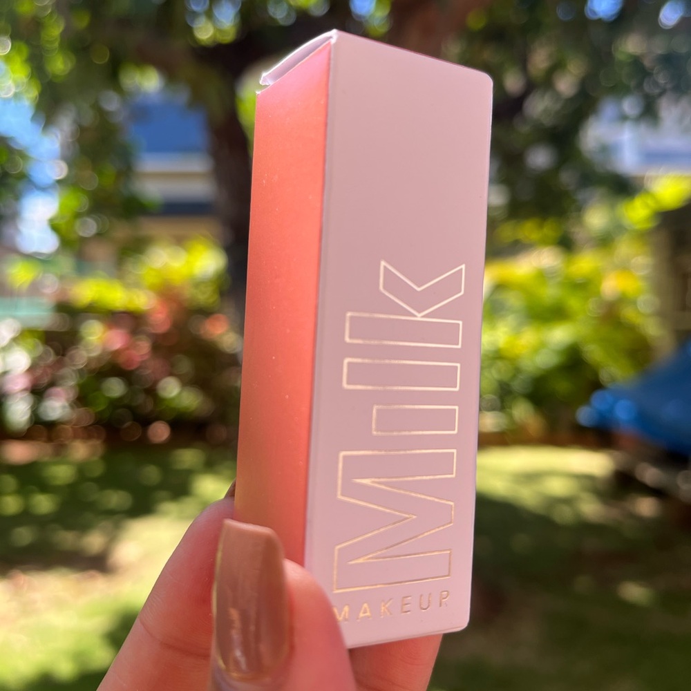 MILK MAKEUP SHEER HYDRATING LIP OIL (CHOCOLATE CAKE)